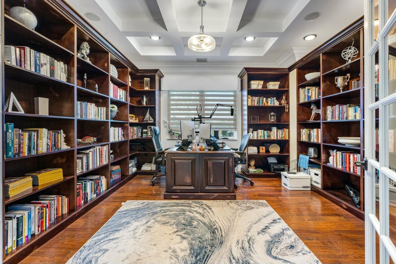 PALM BEACH FARMS CO 3 - Residential