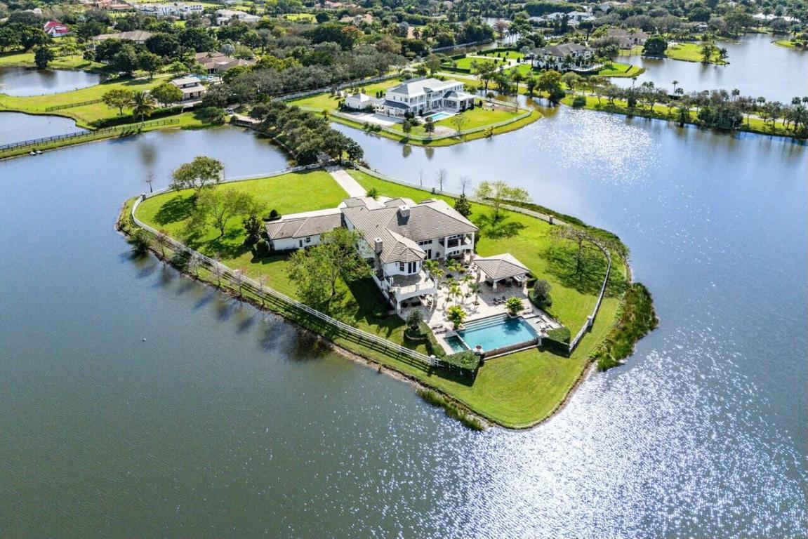 PALM BEACH FARMS CO 3 - Residential