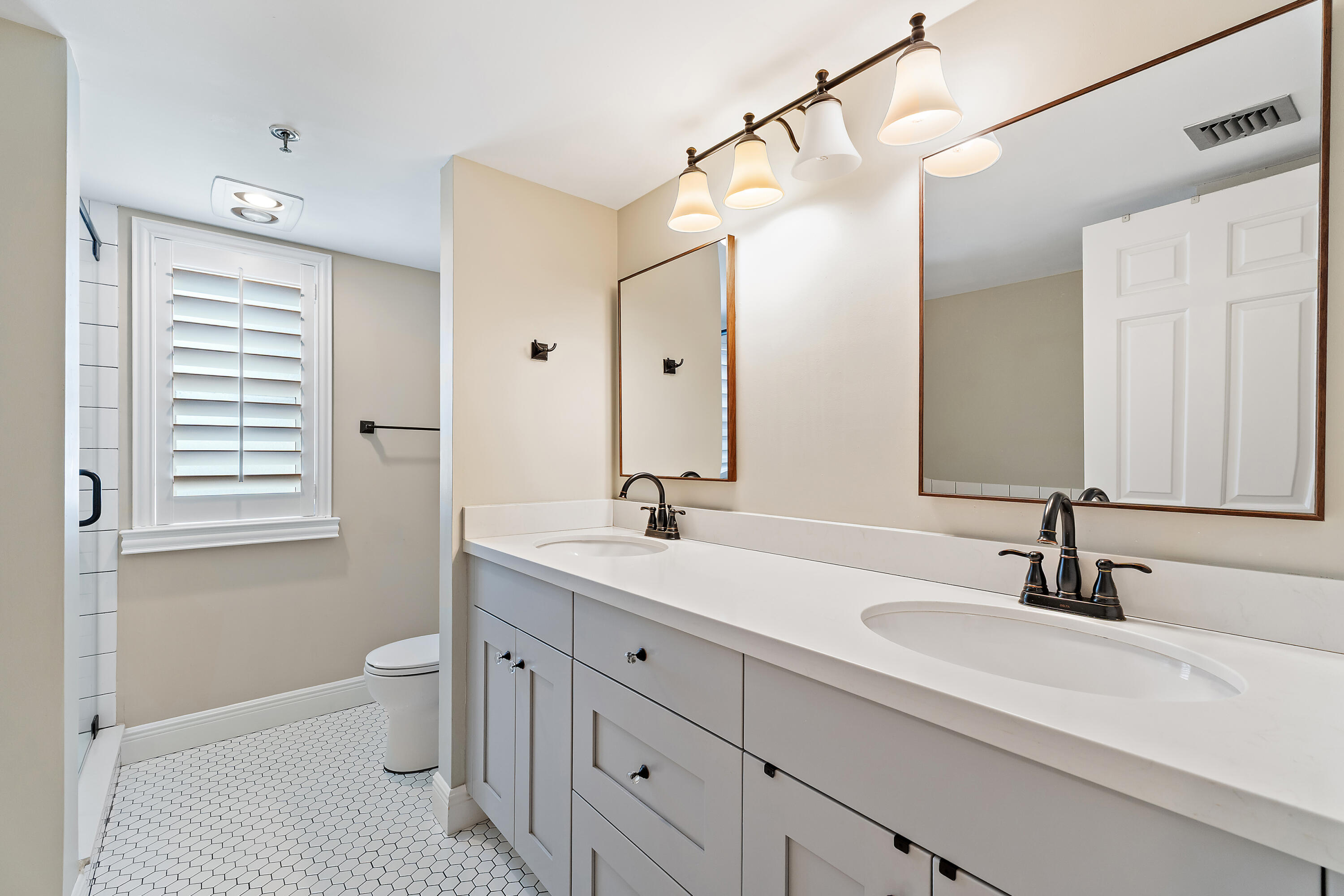 SANDPOINTE BAY CONDO - Residential