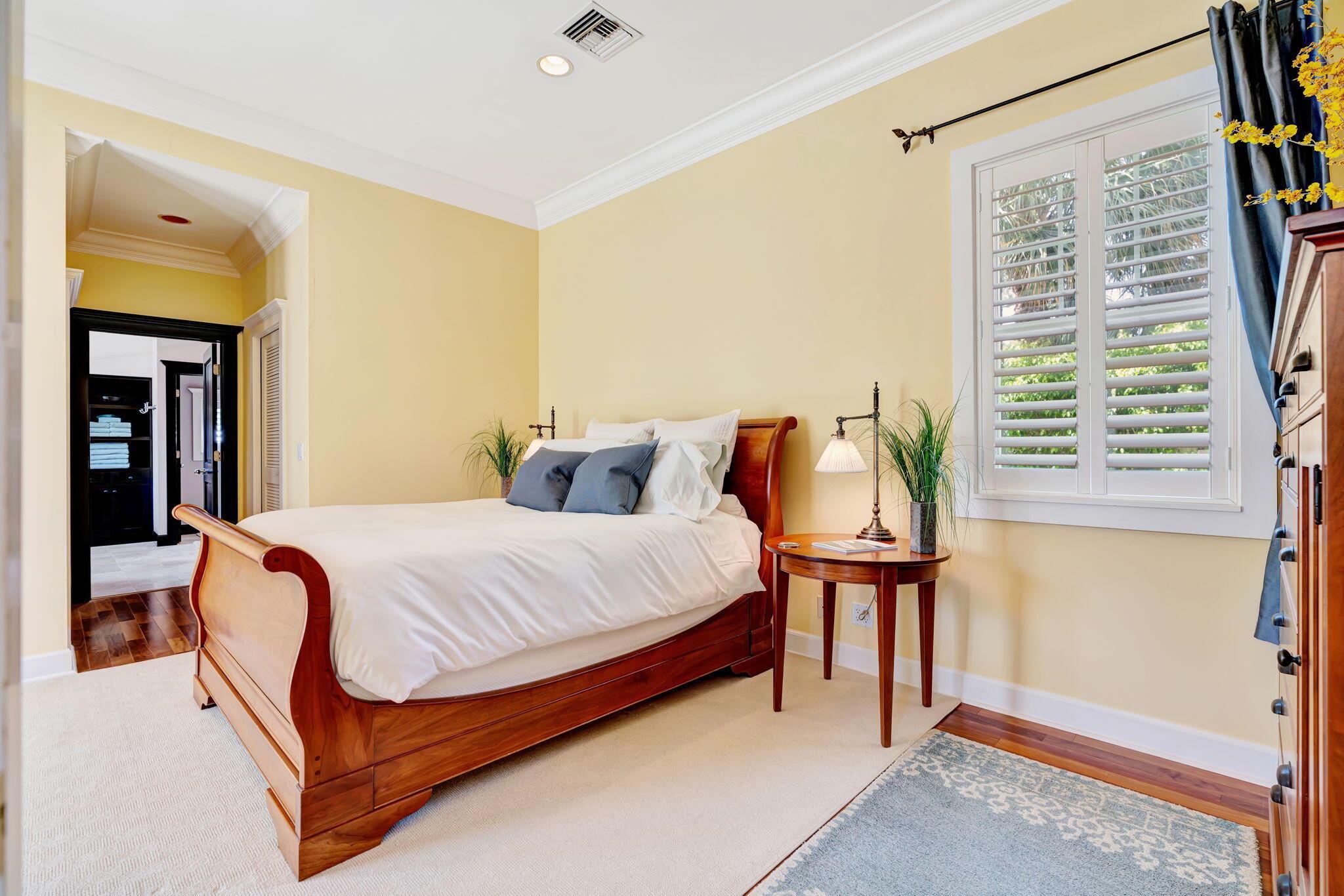 COMMODORES POCKET - Residential