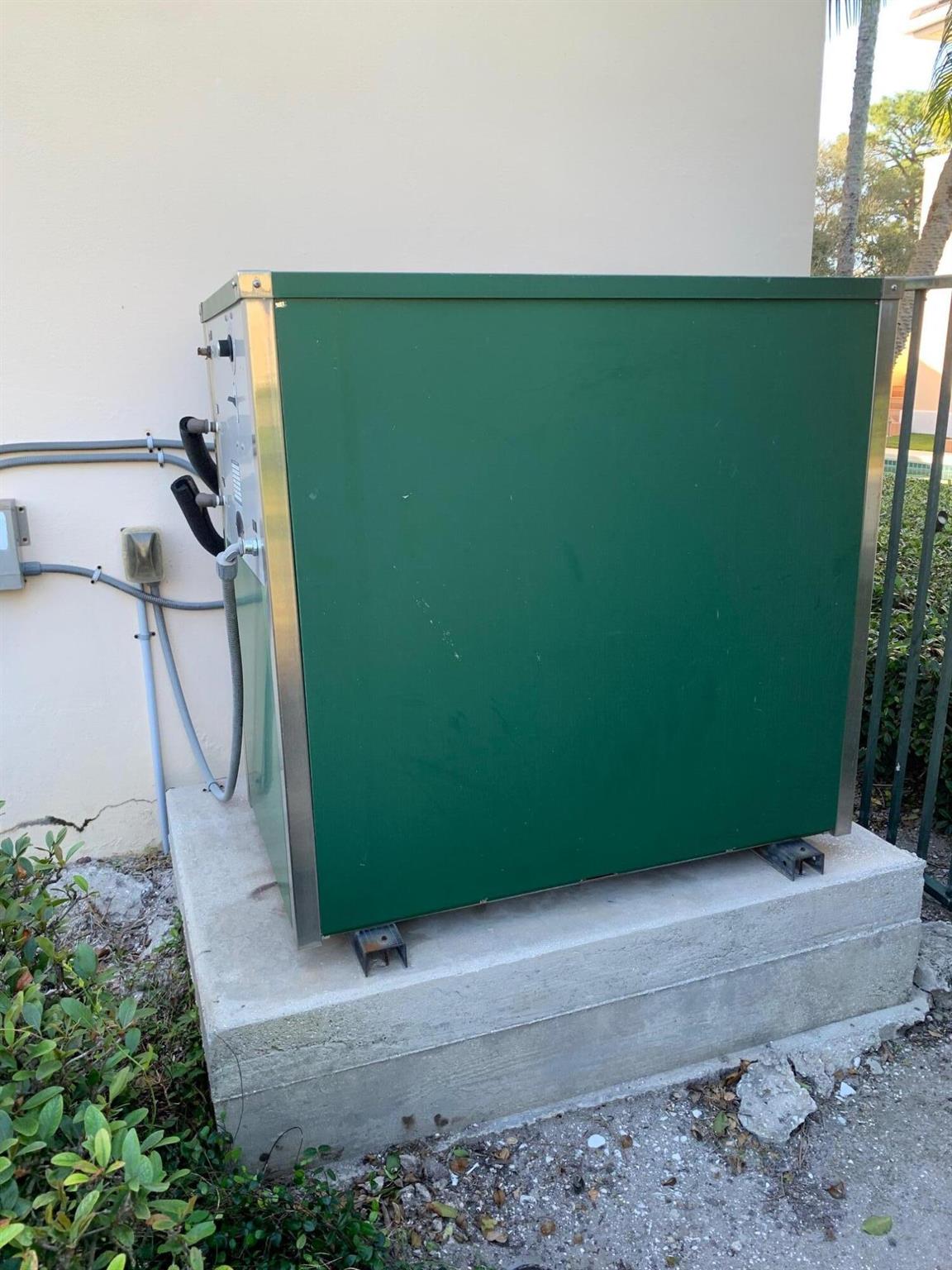 COMMODORES POCKET - Residential