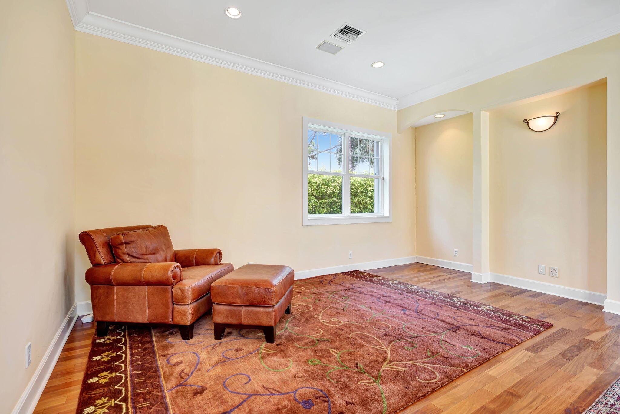 COMMODORES POCKET - Residential