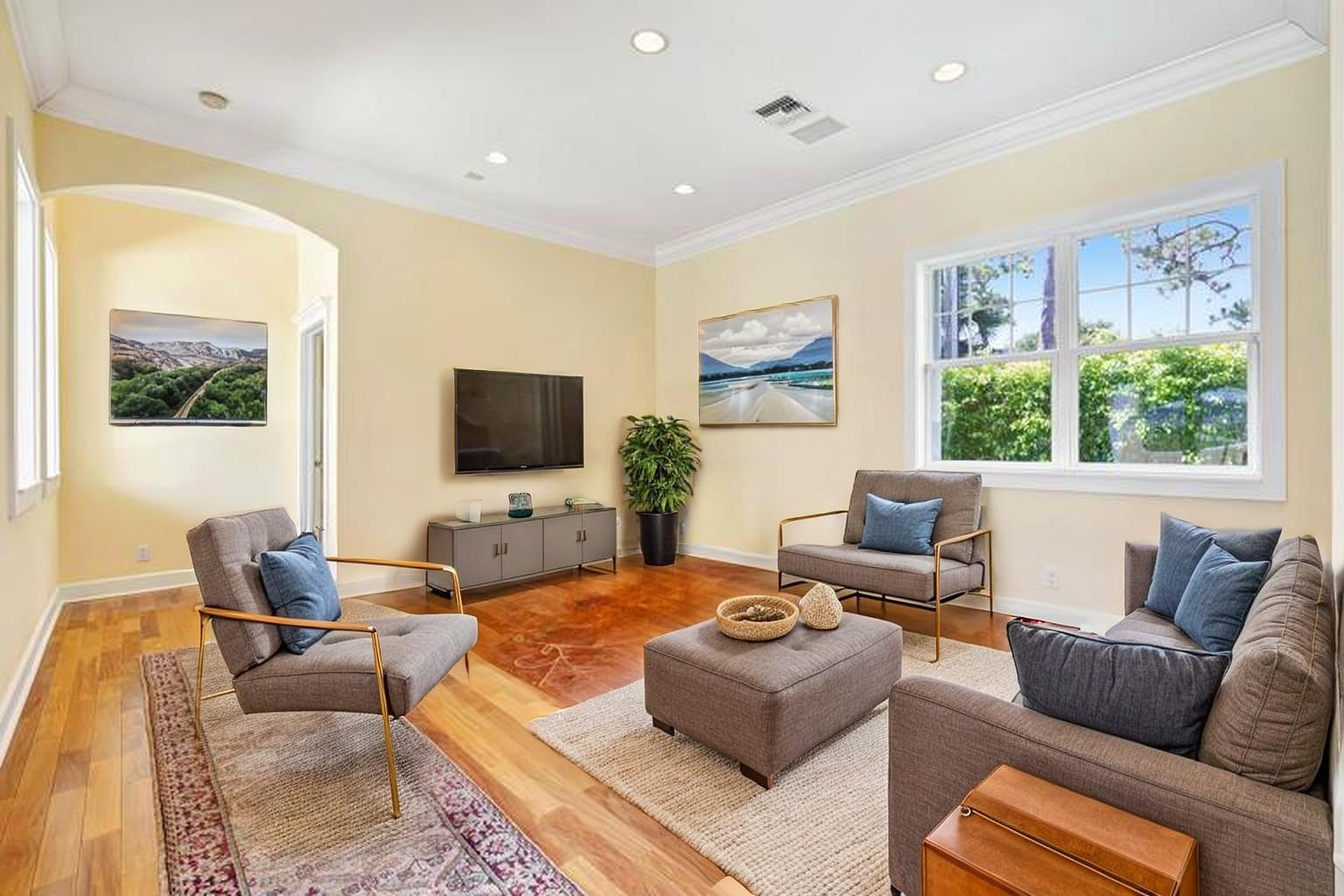 COMMODORES POCKET - Residential