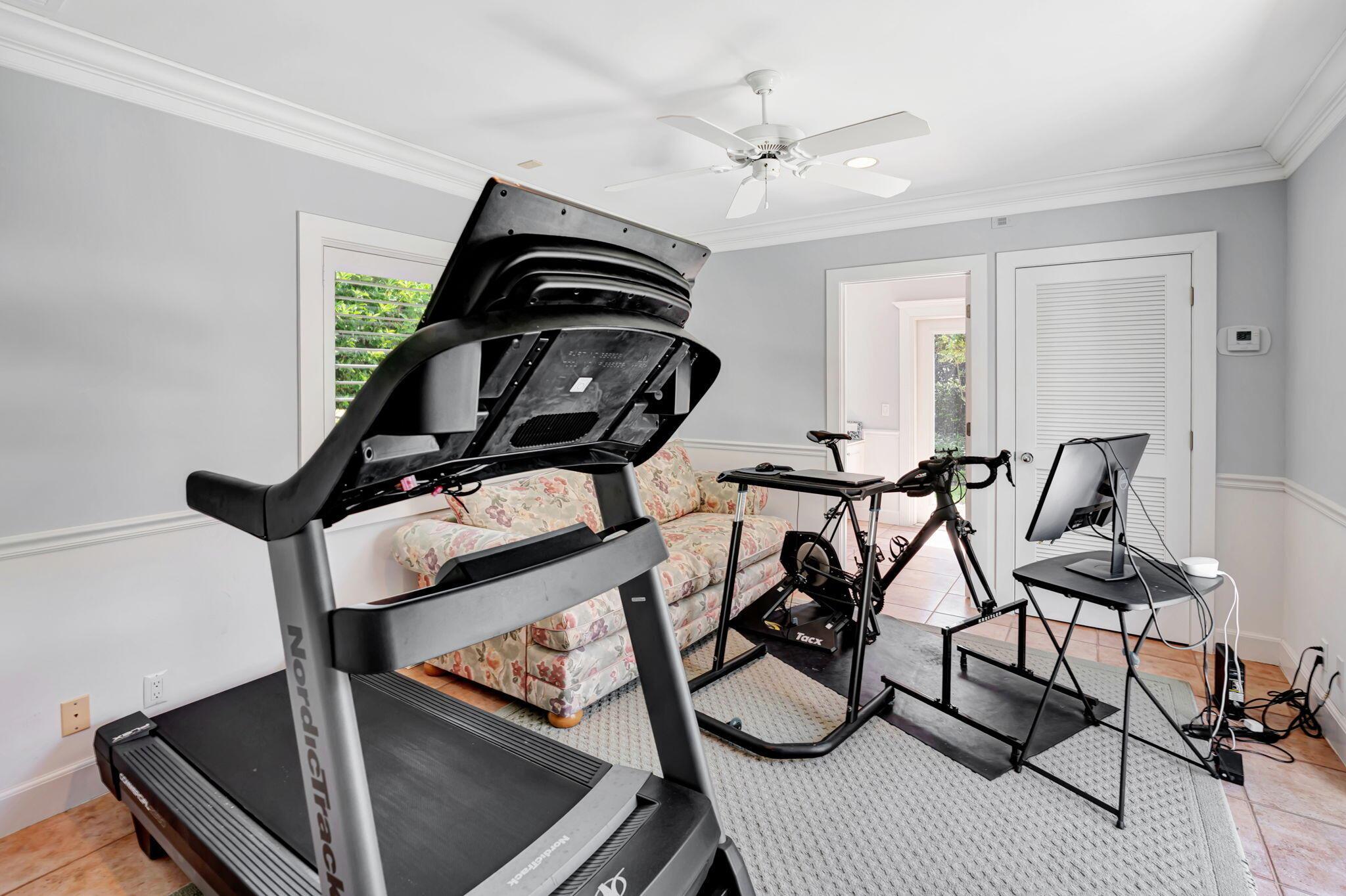 COMMODORES POCKET - Residential