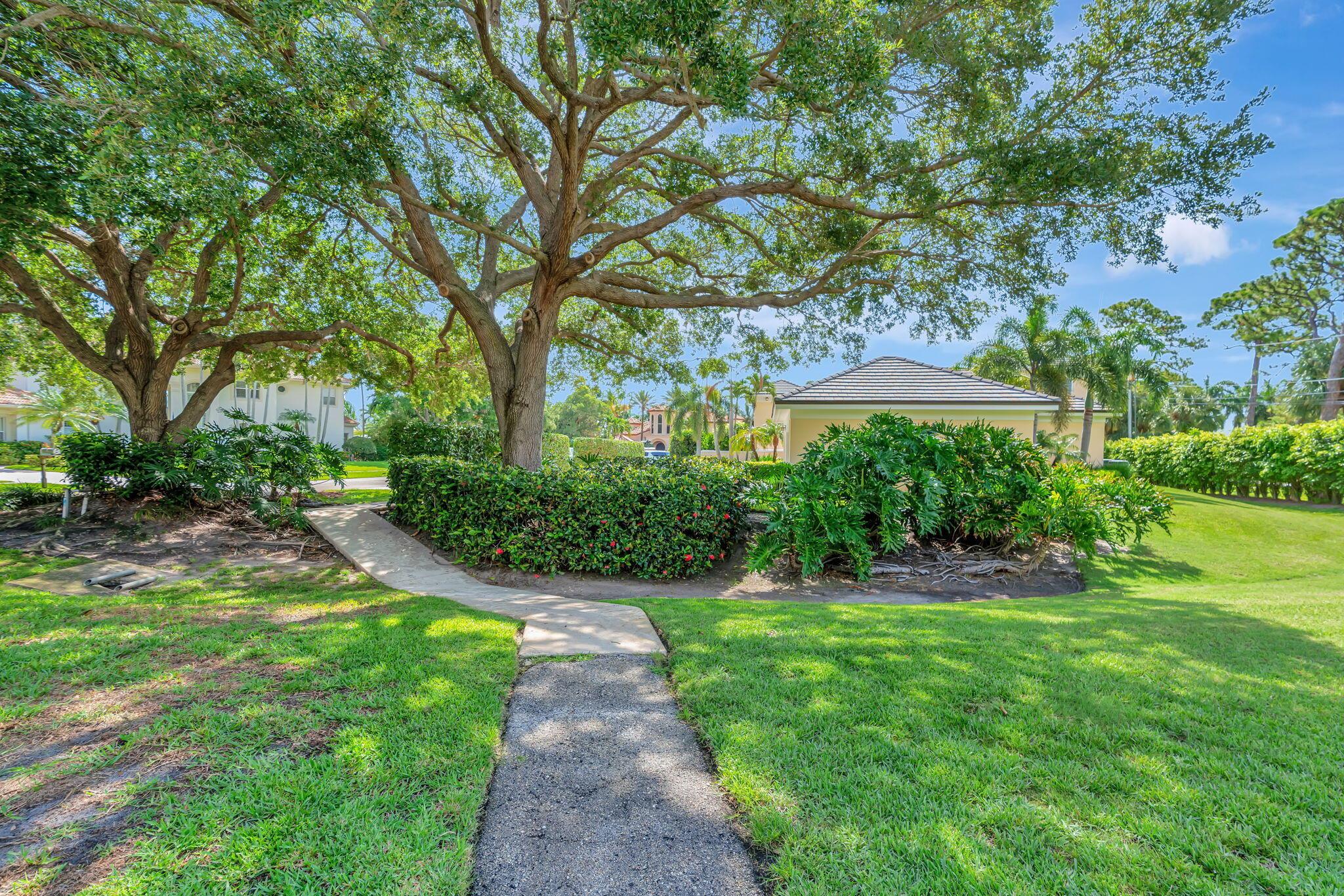 COMMODORES POCKET - Residential