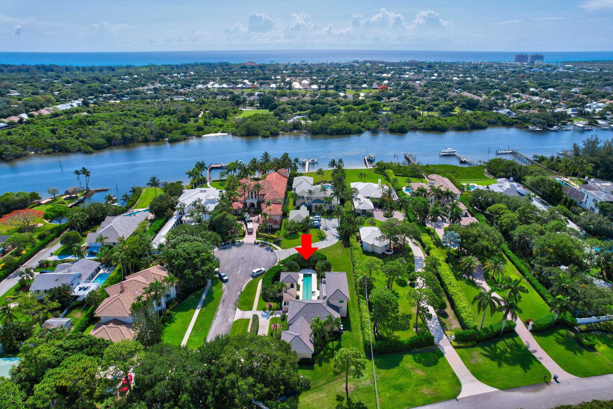 COMMODORES POCKET - Residential