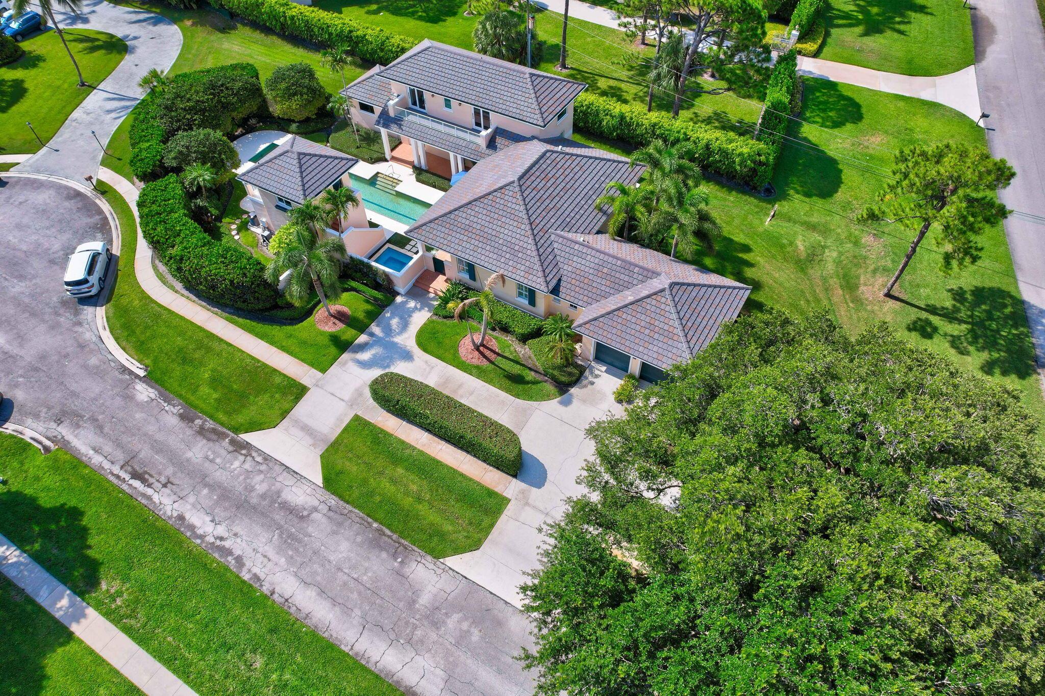 COMMODORES POCKET - Residential