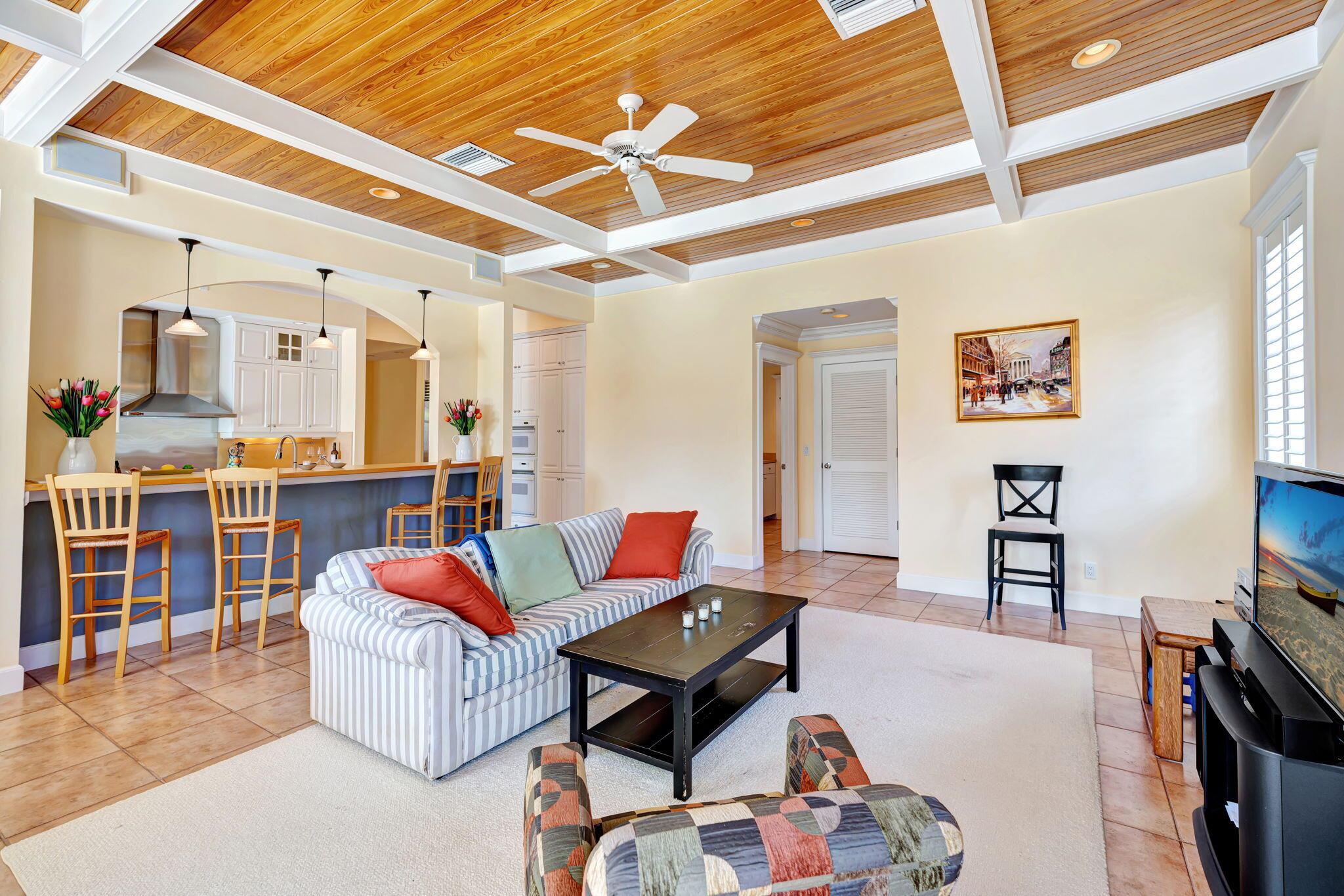 COMMODORES POCKET - Residential