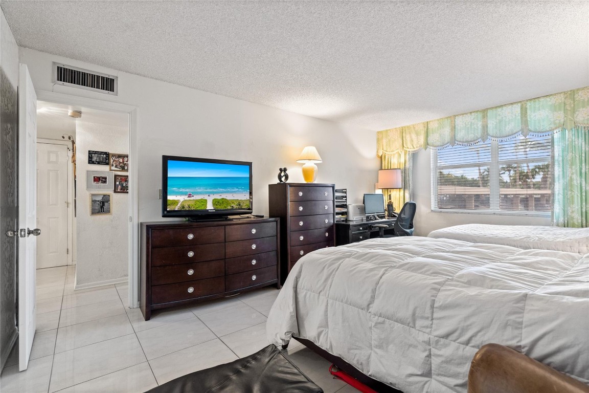 Sea Ranch Lakes North - Residential