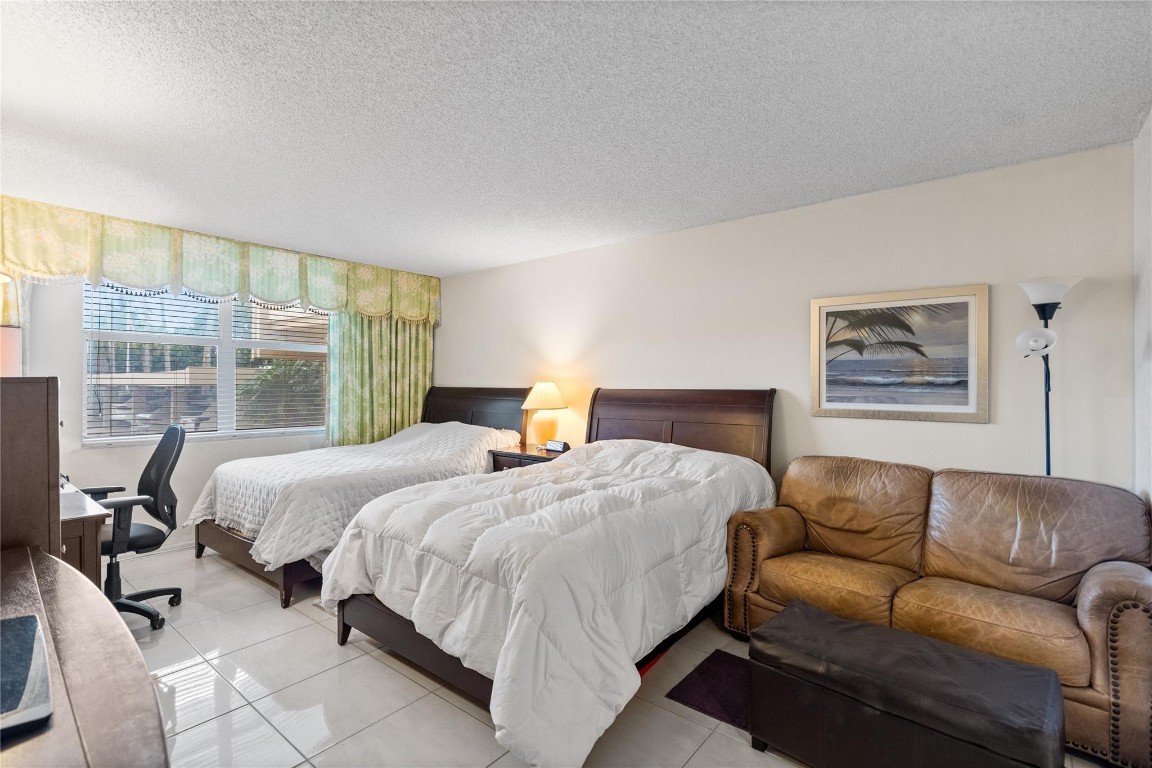 Sea Ranch Lakes North - Residential