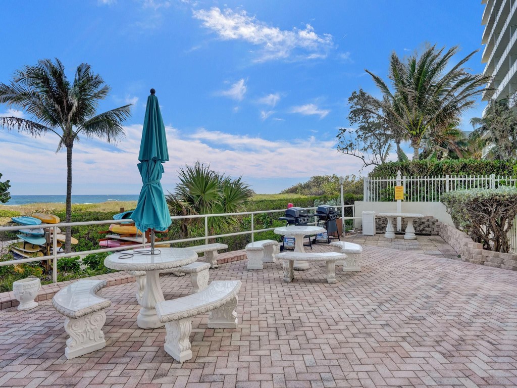 The Breakers - Residential