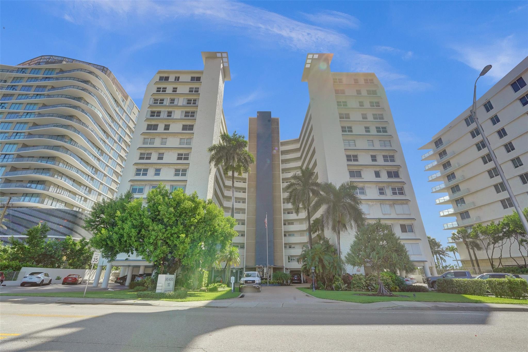 The Breakers - Residential