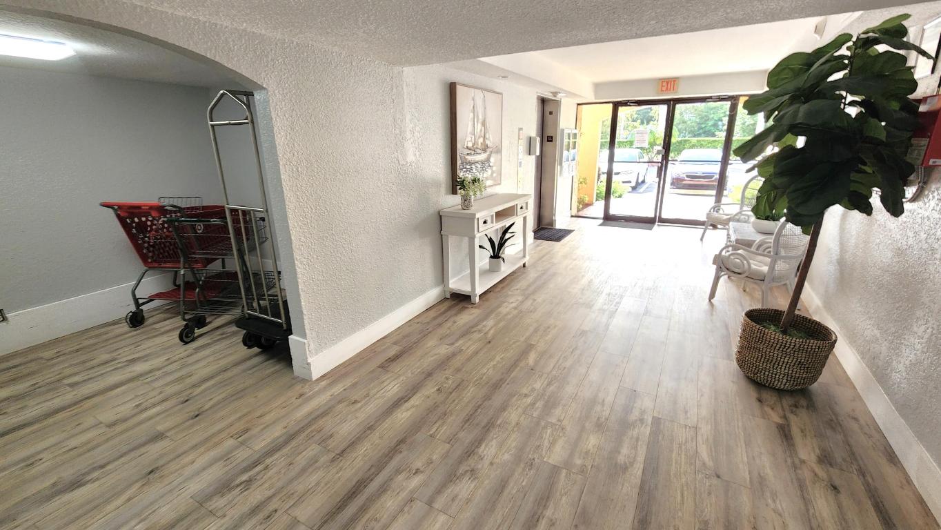 LAVERS DELRAY RACQUET CLUB CONDO - Residential Lease