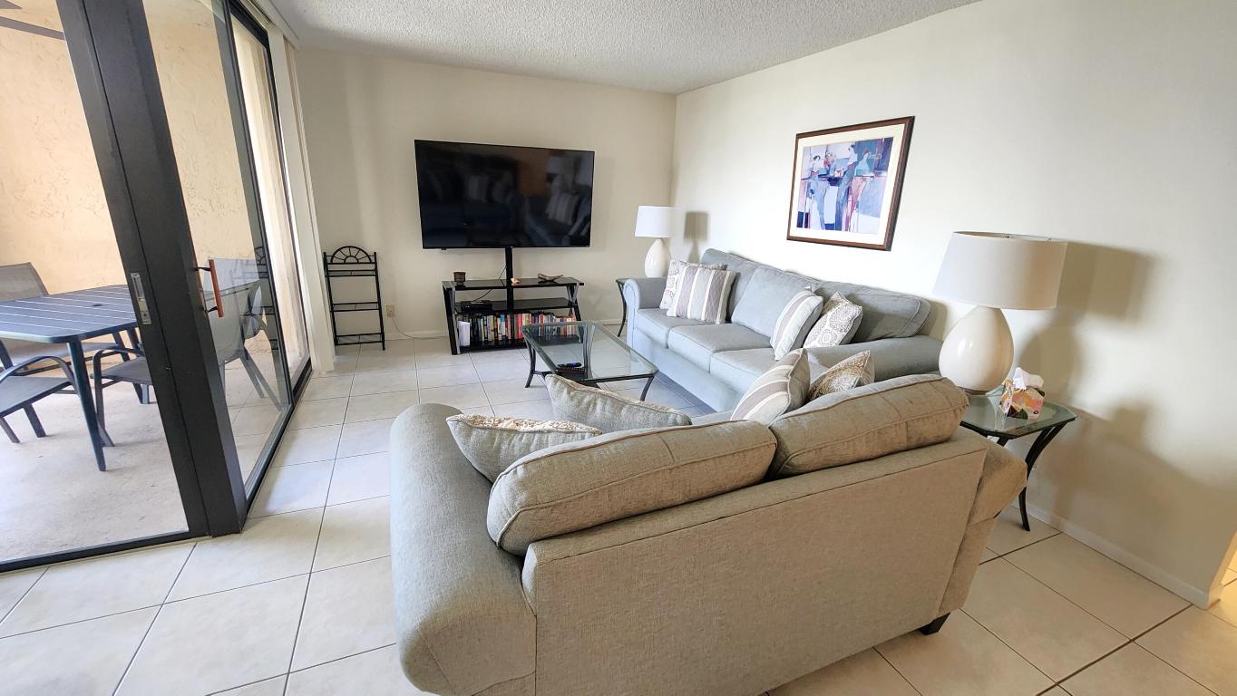 LAVERS DELRAY RACQUET CLUB CONDO - Residential Lease