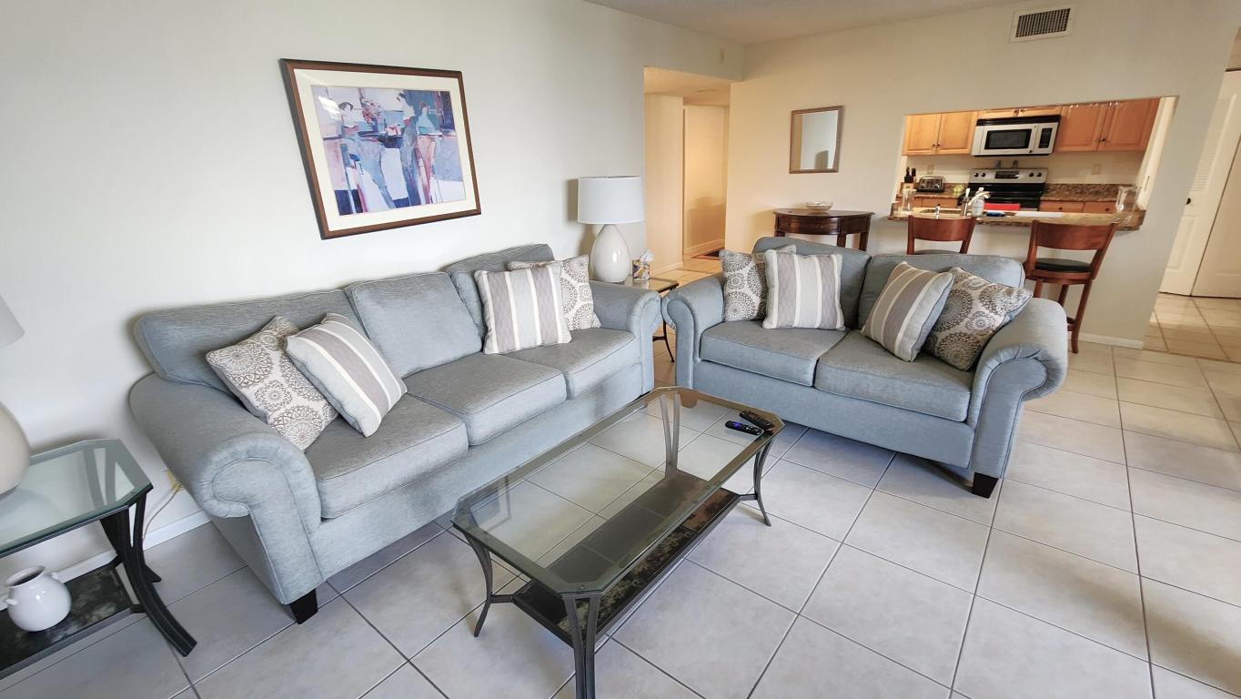 LAVERS DELRAY RACQUET CLUB CONDO - Residential Lease