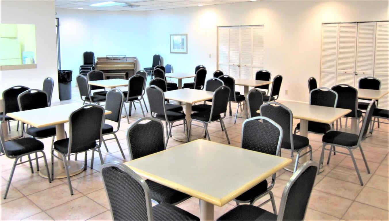 LAVERS DELRAY RACQUET CLUB CONDO - Residential Lease