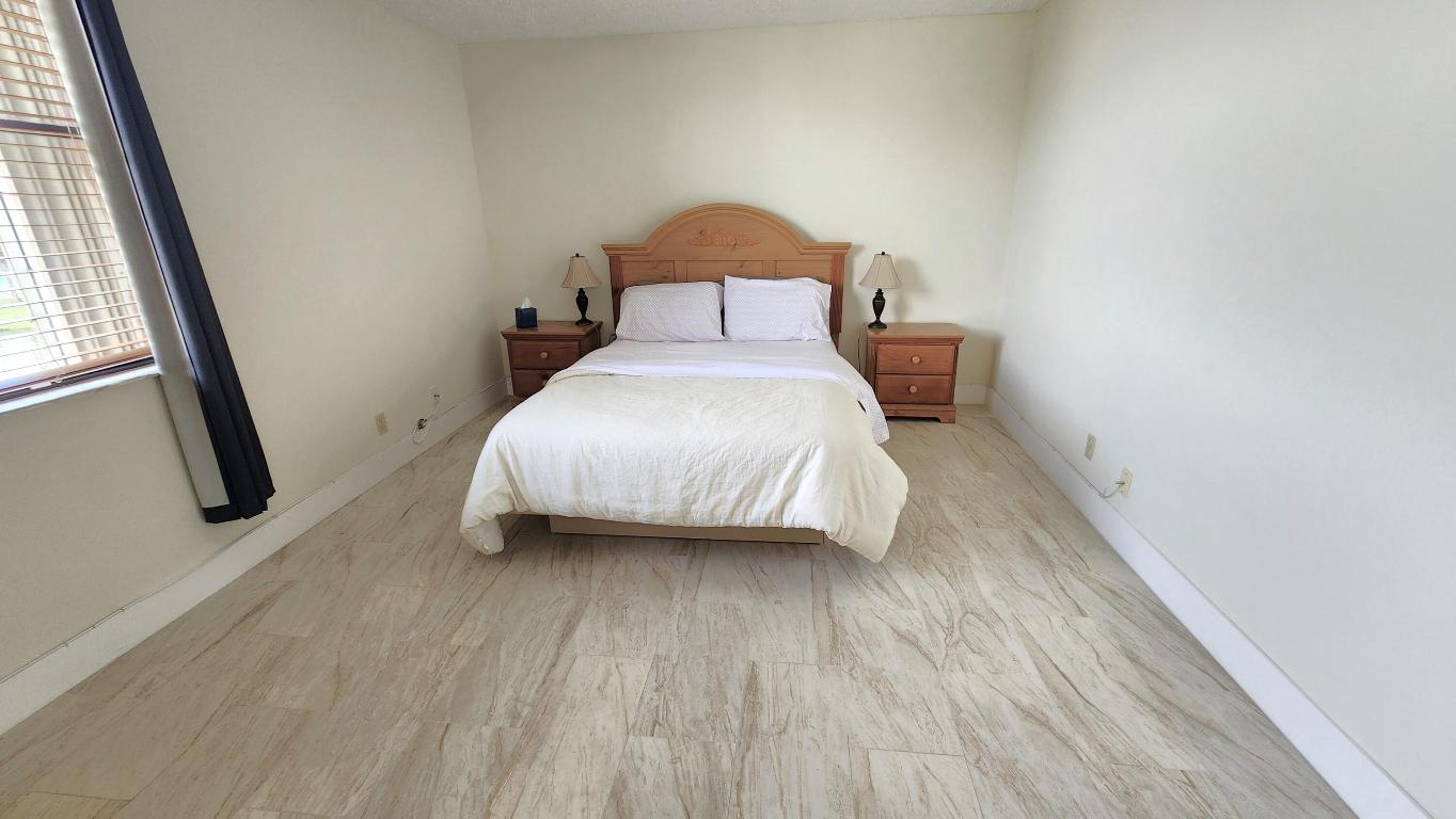 LAVERS DELRAY RACQUET CLUB CONDO - Residential Lease