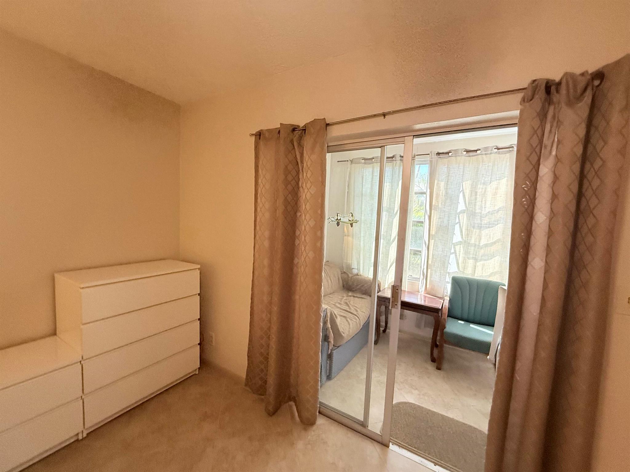 LAKESIDE POINT APT 6 COND - Residential