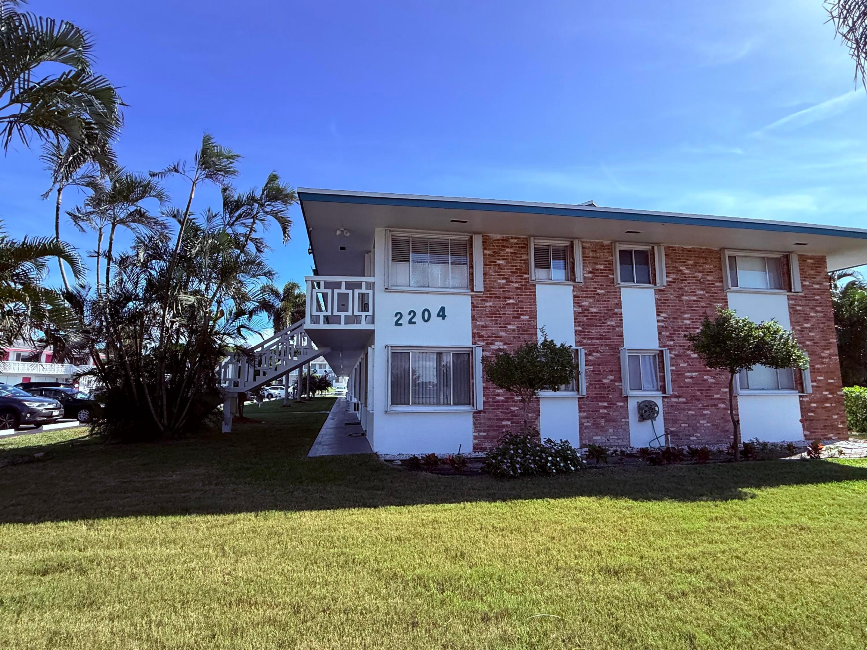 LAKESIDE POINT APT 6 CONDO - Residential