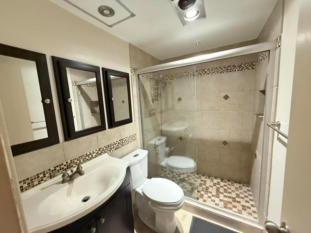 LAKESIDE POINT APT 6 CONDO - Residential