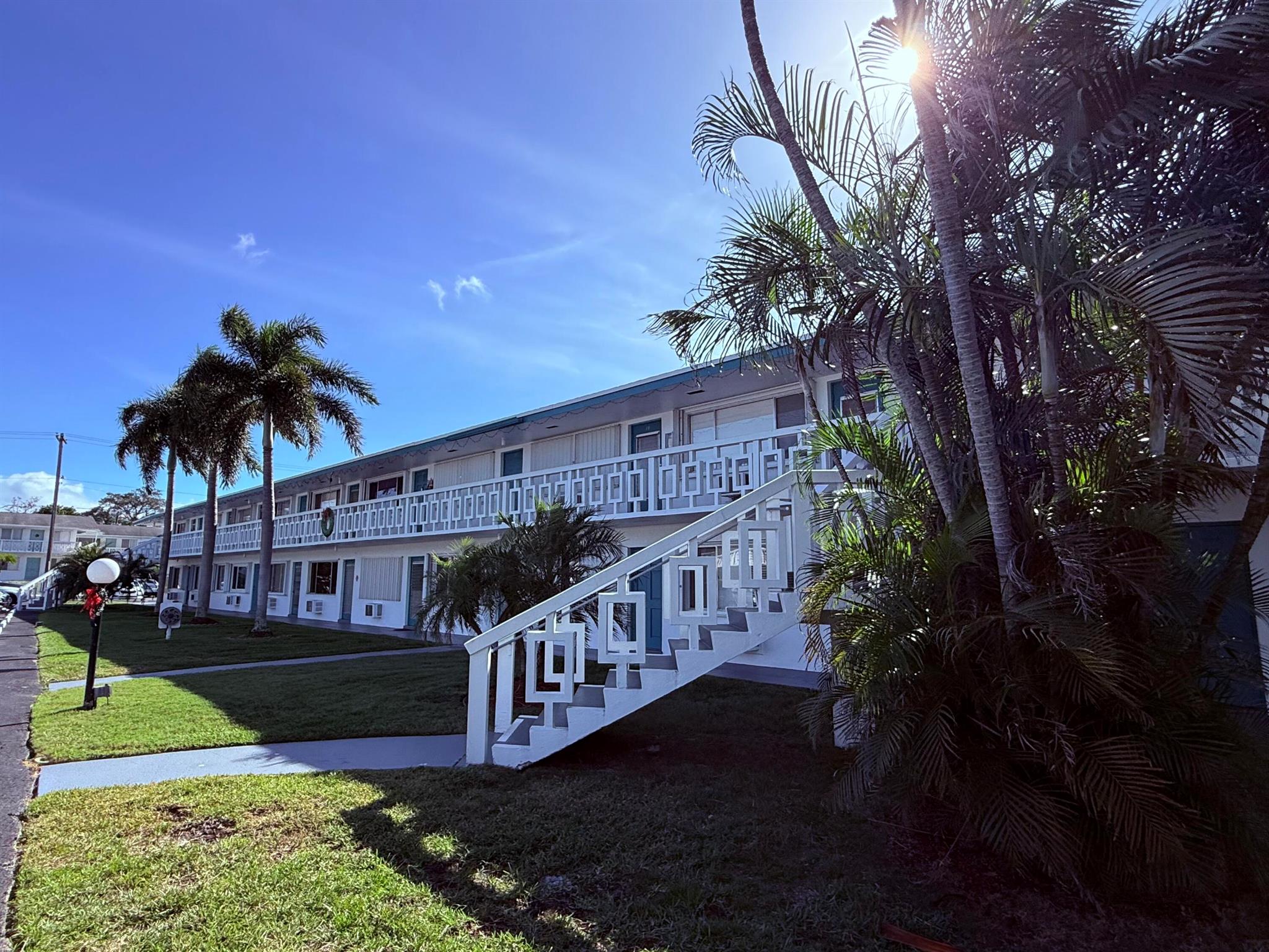 LAKESIDE POINT APT 6 COND - Residential