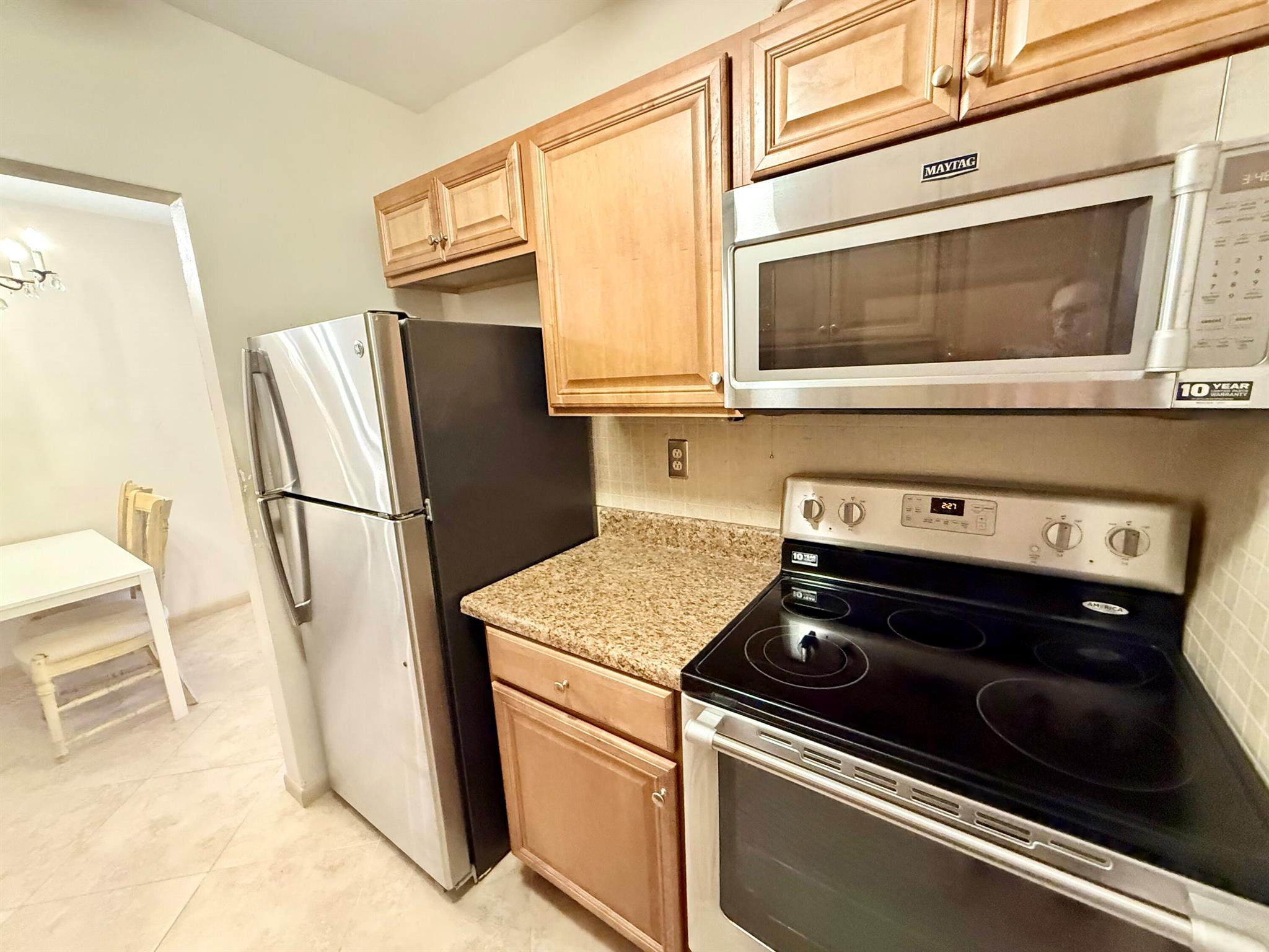 LAKESIDE POINT APT 6 COND - Residential