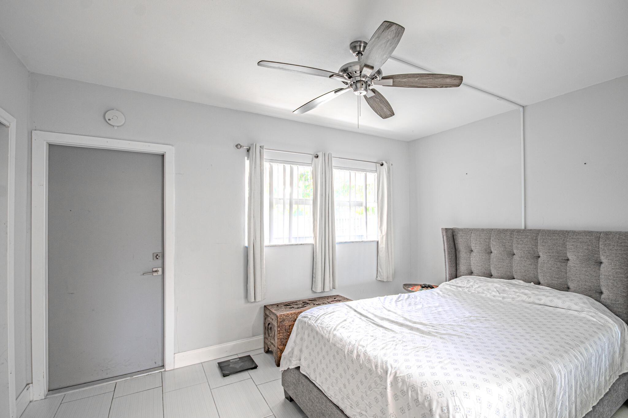 GLOUCHESTER HOUSE CONDO - Residential Lease