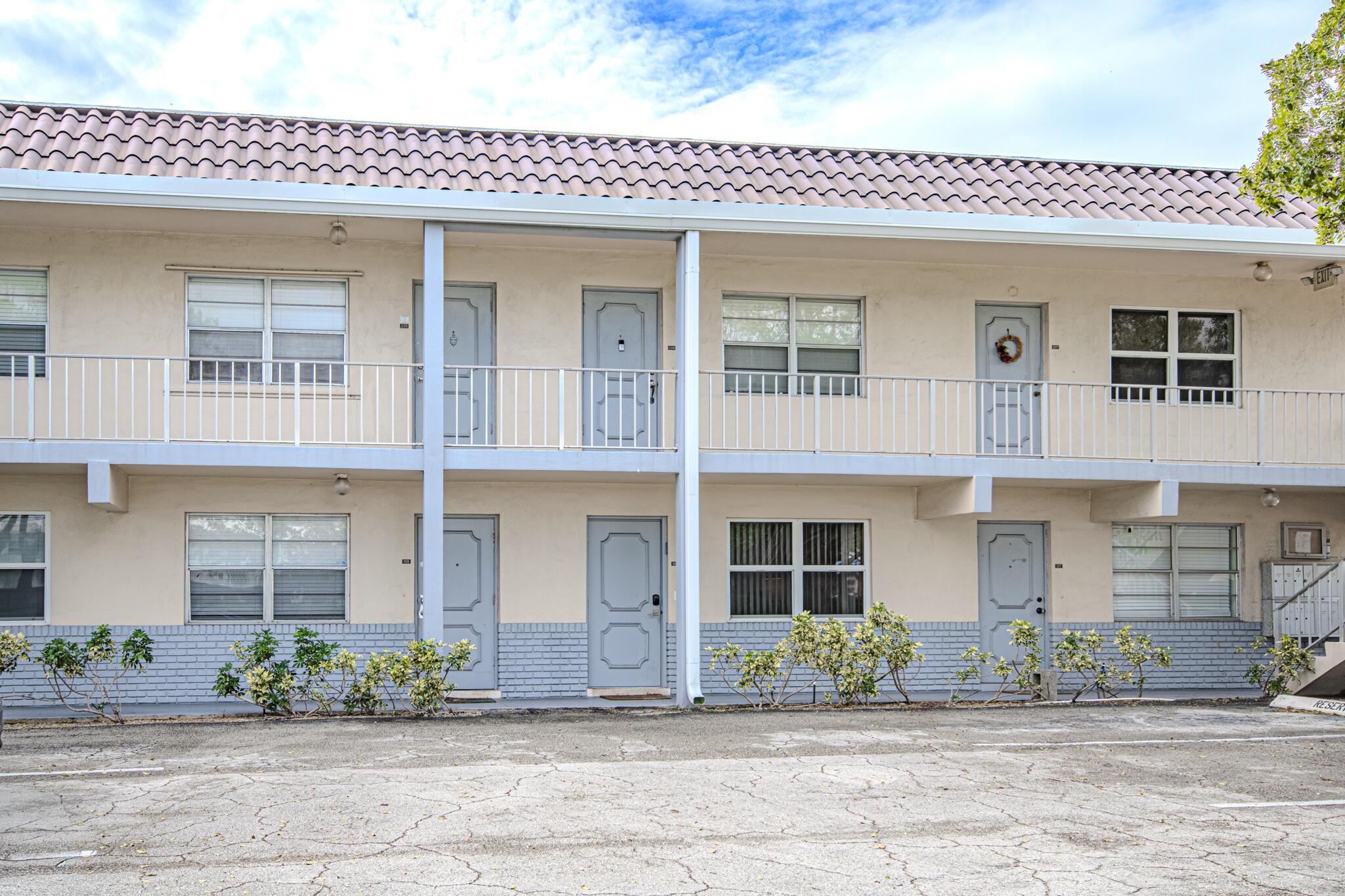 GLOUCHESTER HOUSE CONDO - Residential Lease