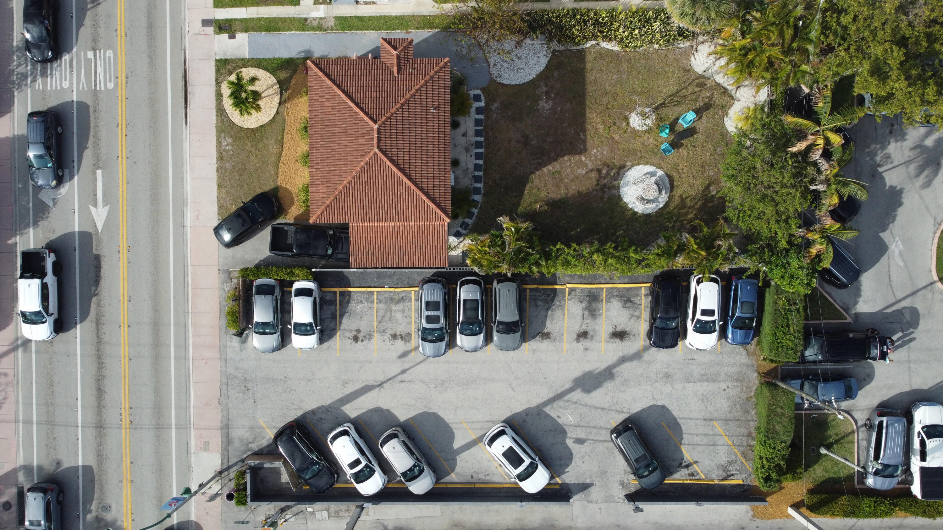 LAUDERDALE BY THE SEA - Land