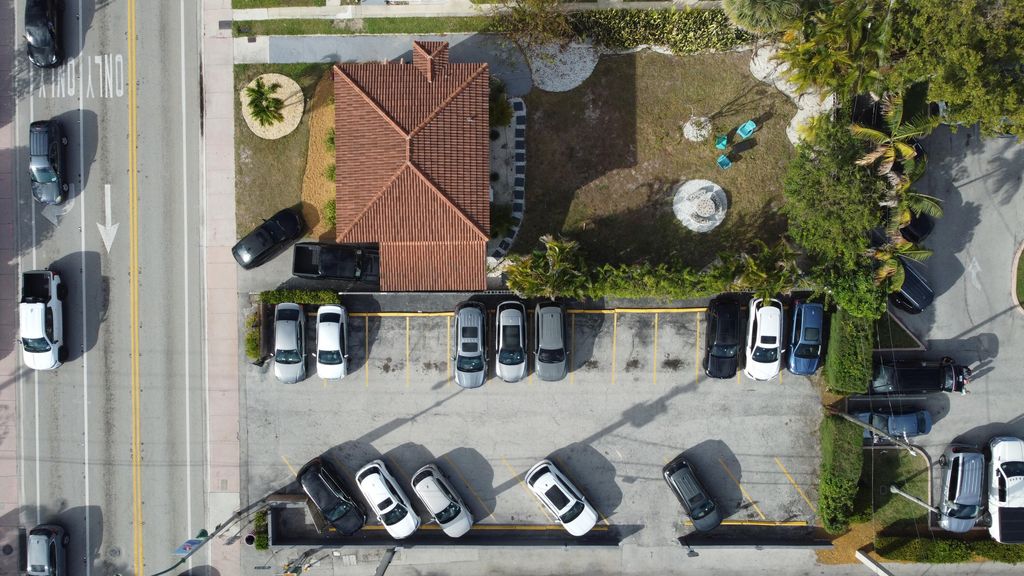 Photo of 4412 N Ocean Drive, Fort Lauderdale, FL 33308 (MLS # B26007677)