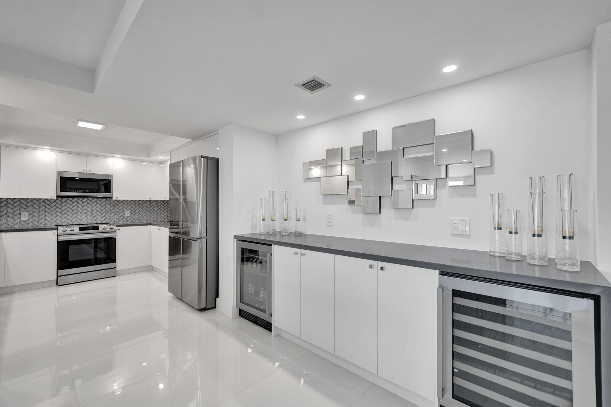 2100 S OCEAN Lane 2409