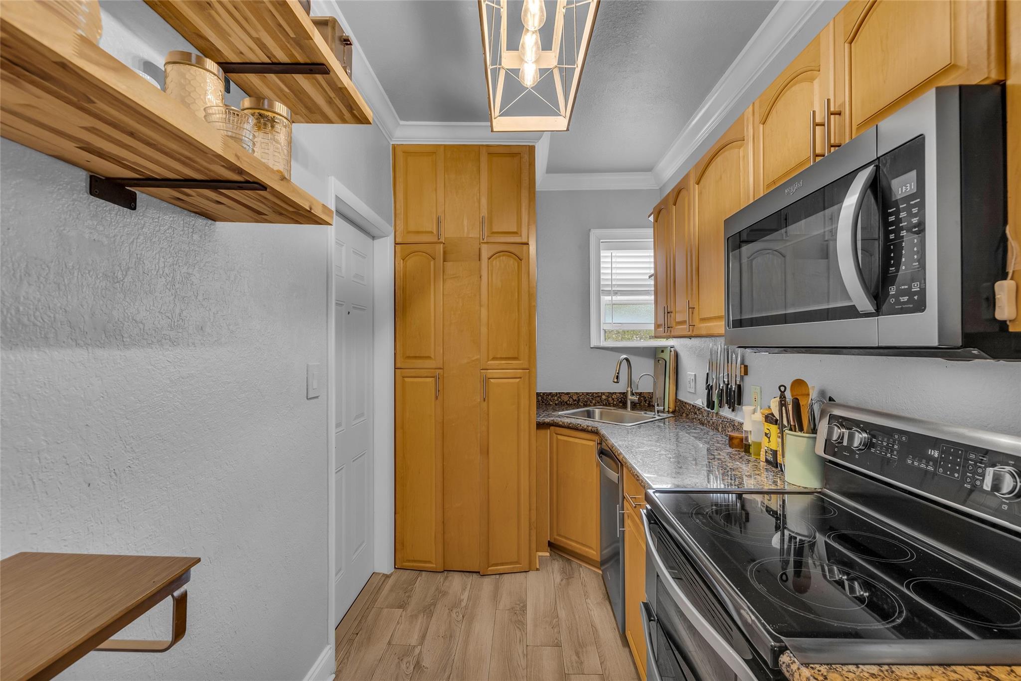 401 NE 16th Ave 4