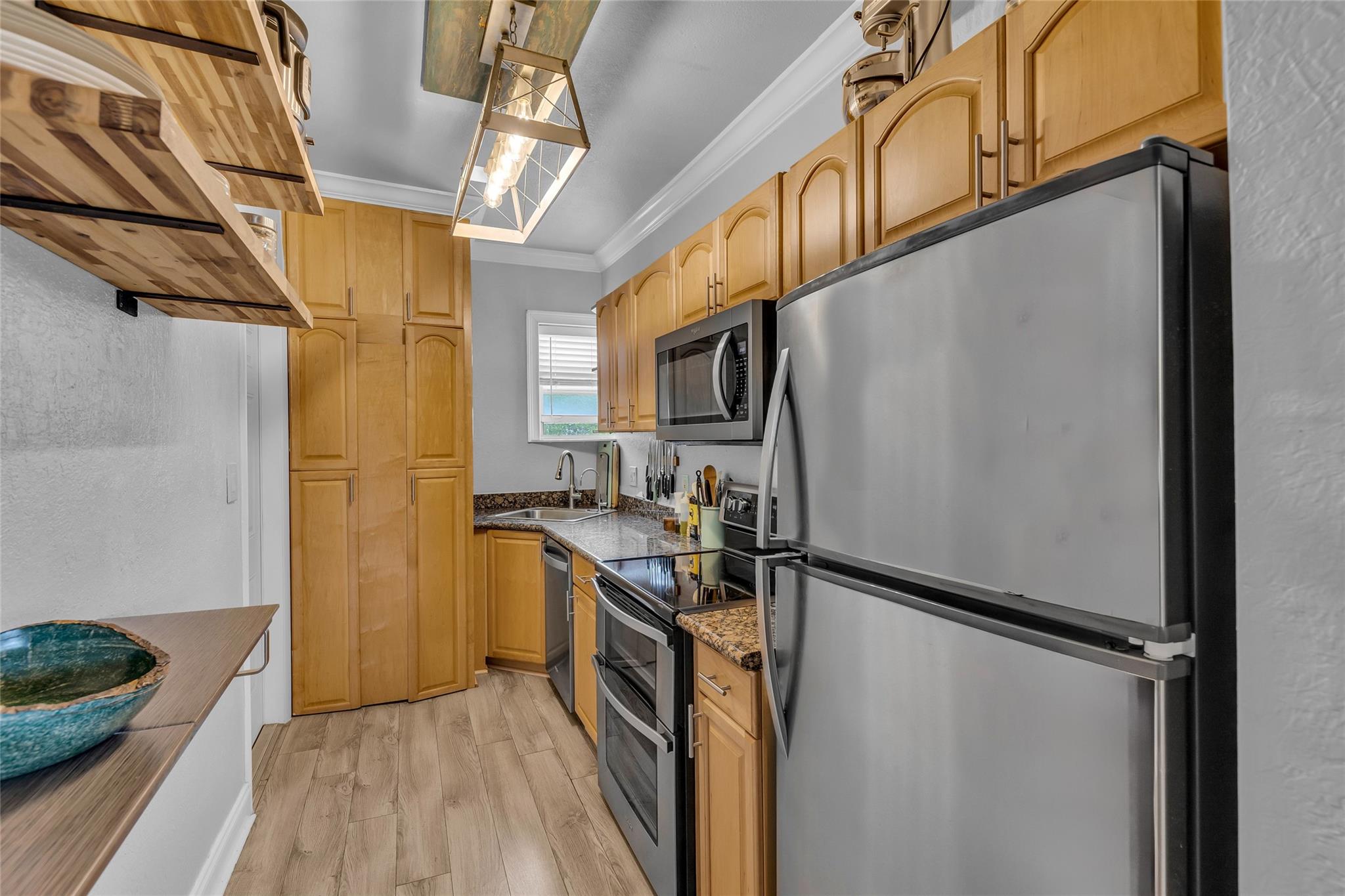 401 NE 16th Ave 4