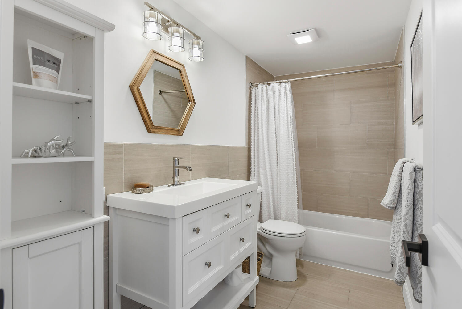 RIVER - Residential Lease