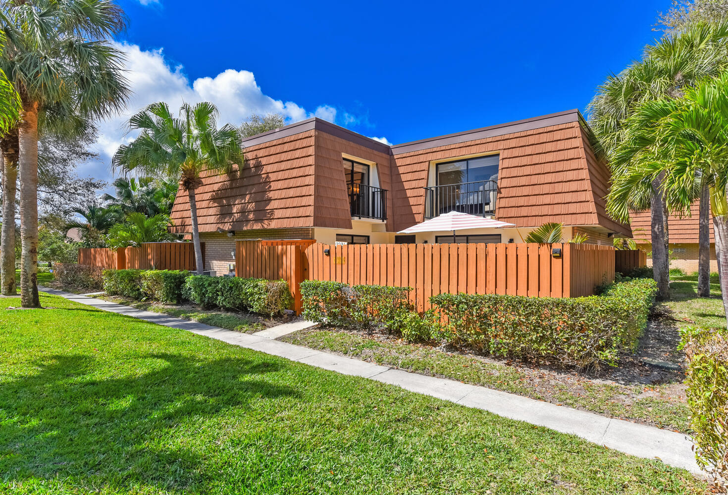 RIVER - Residential Lease