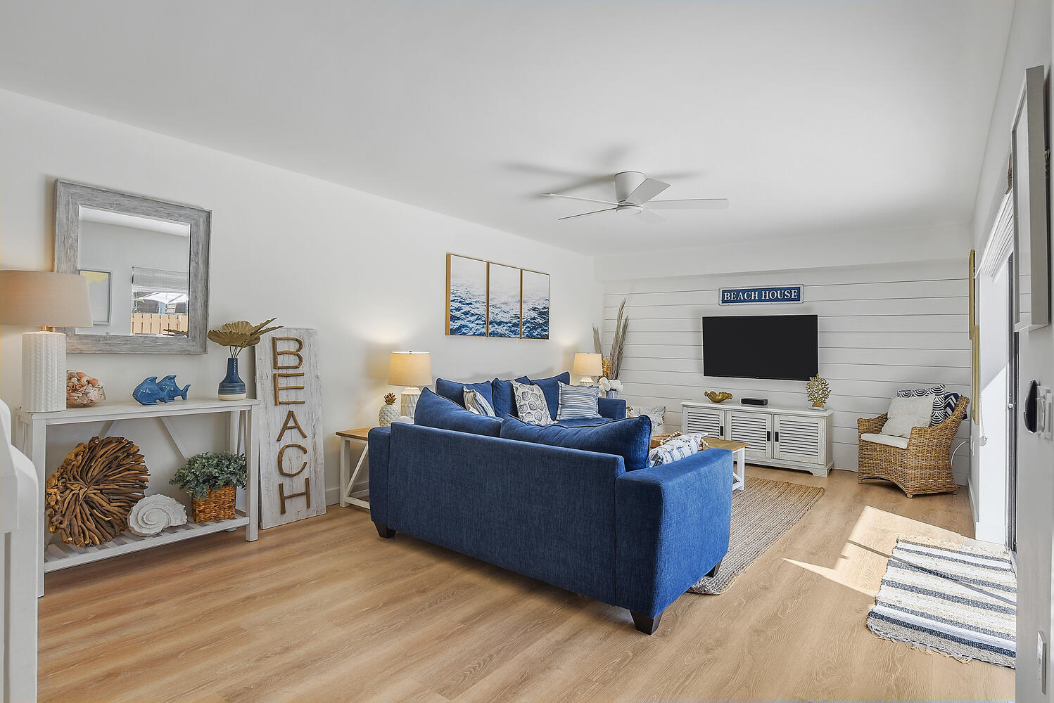 RIVER - Residential Lease