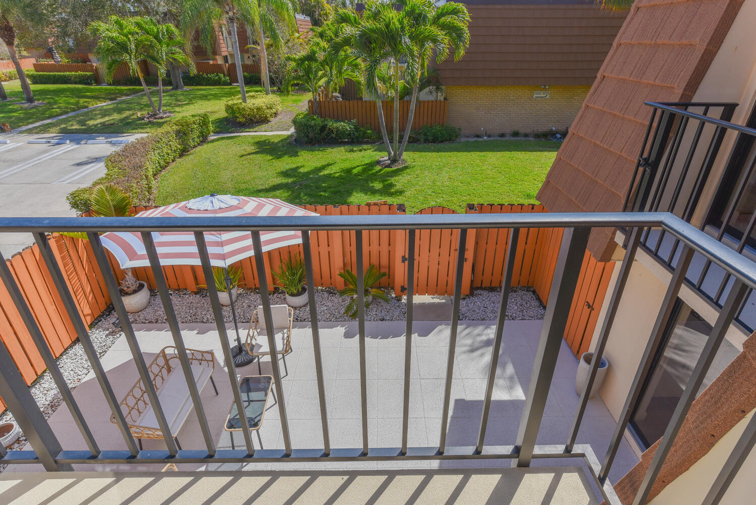 RIVER - Residential Lease