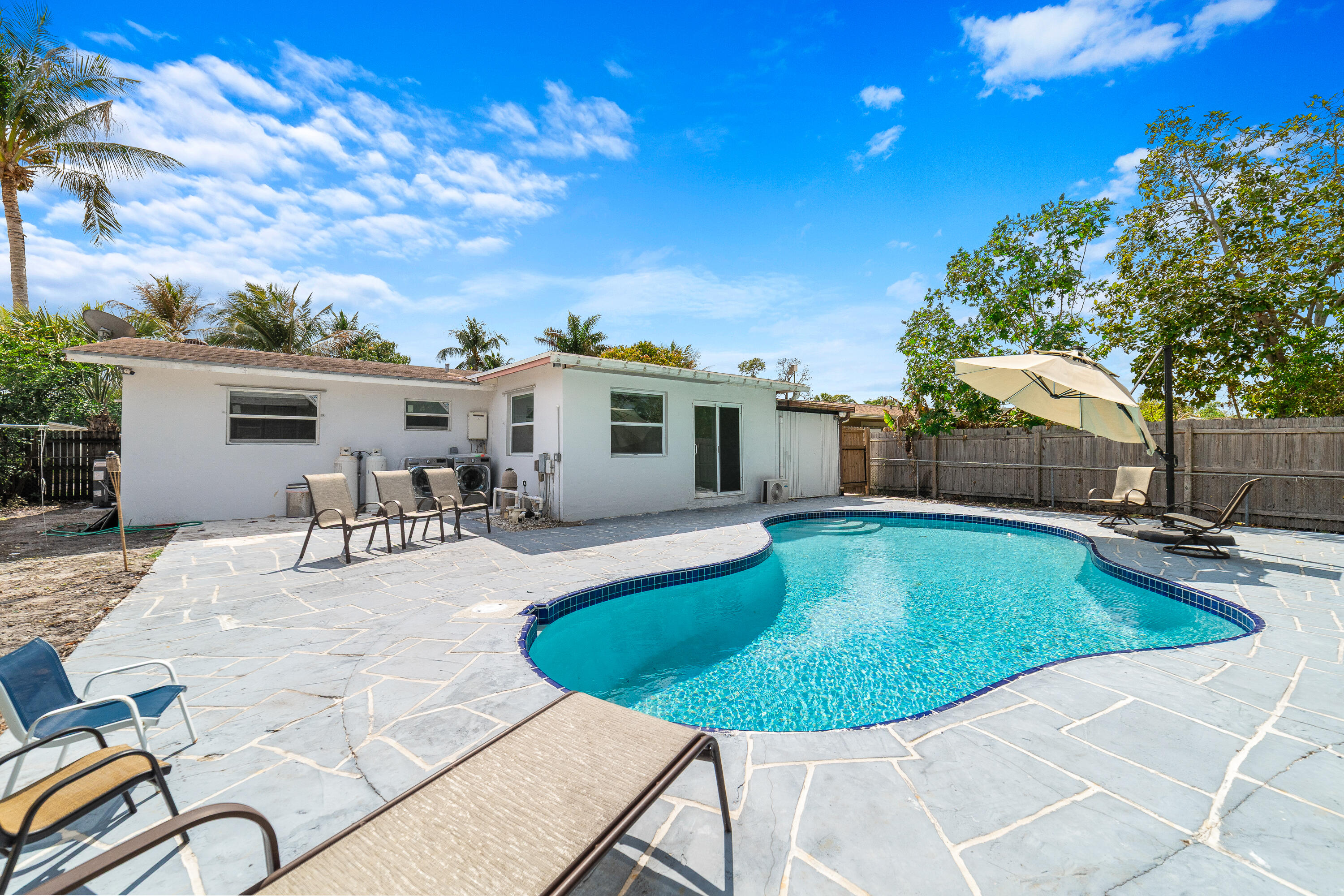 LAKE BELVEDERE ESTATES 4TH ADD - Residential