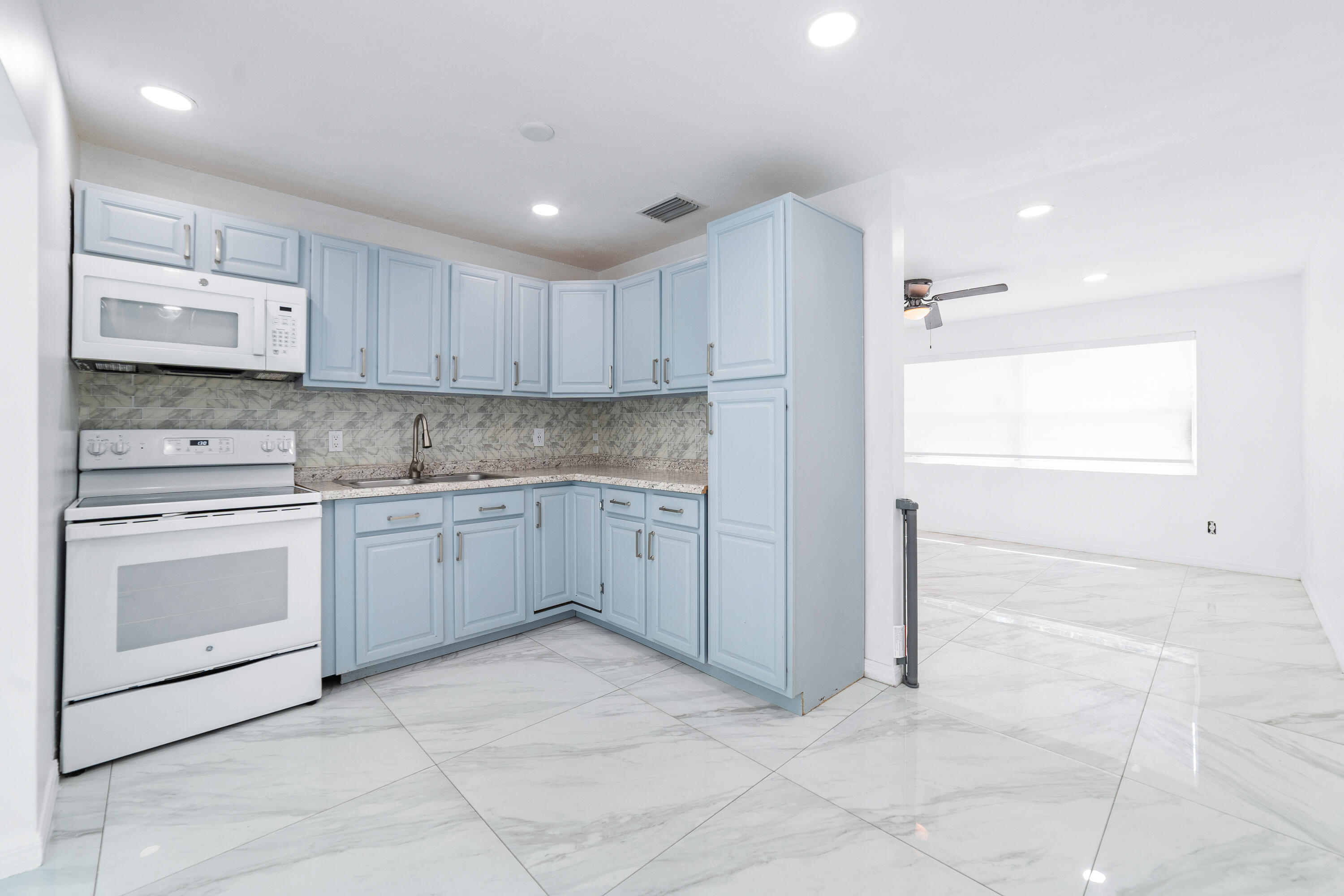 LAKE BELVEDERE ESTATES 4TH ADD - Residential