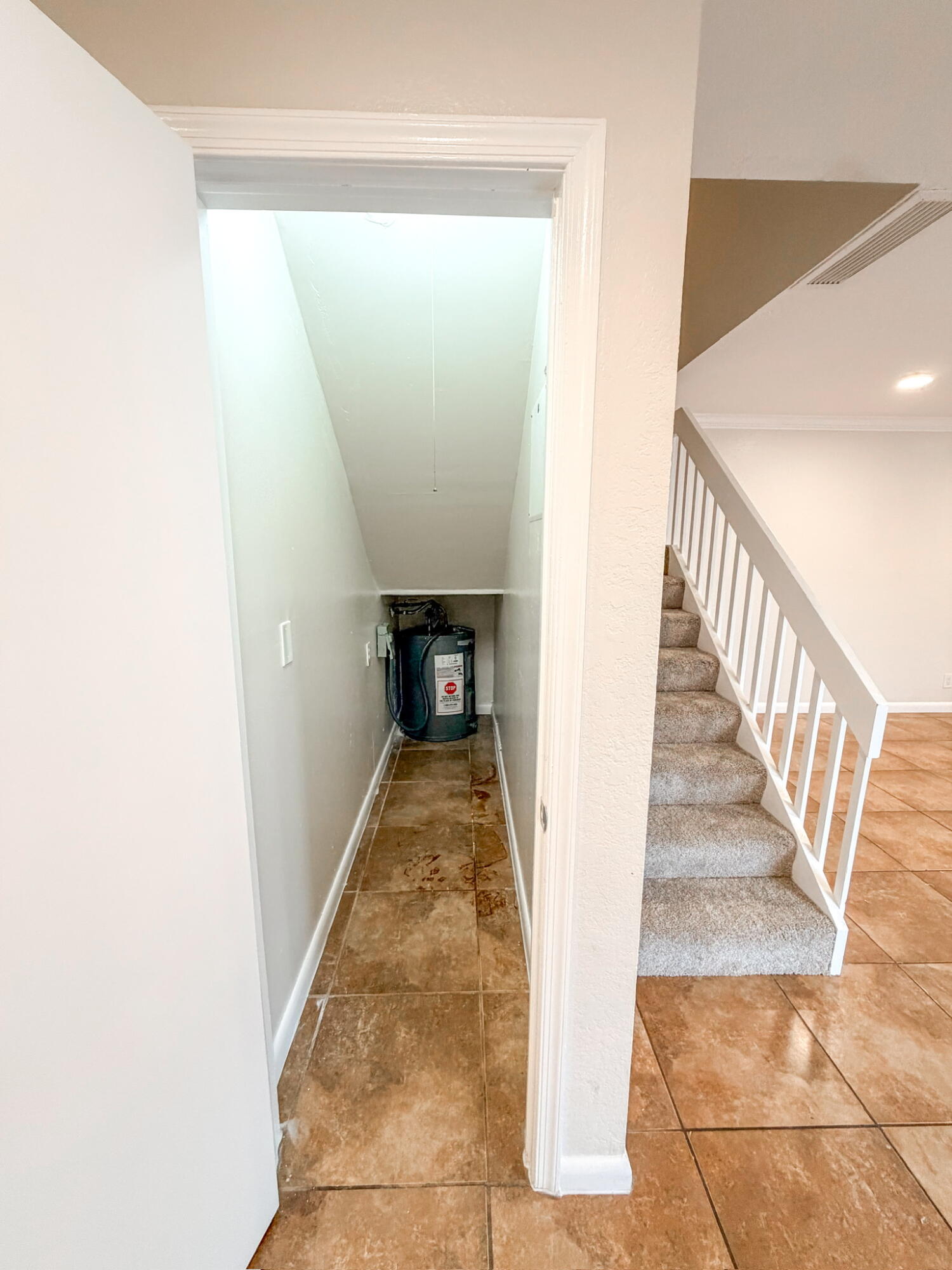 WOODSTOCK TWNHS - Residential Lease