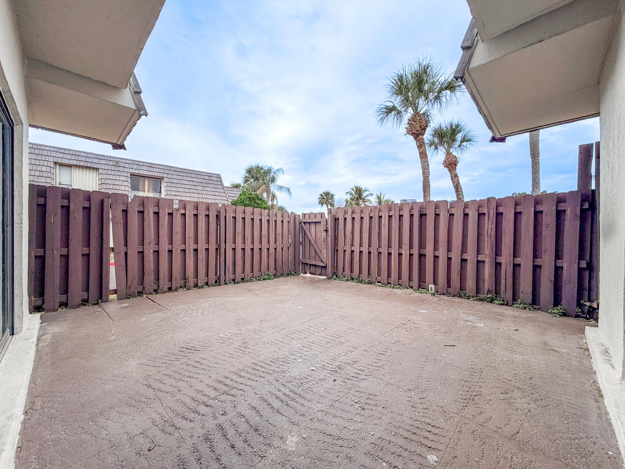 1827 N Congress Avenue