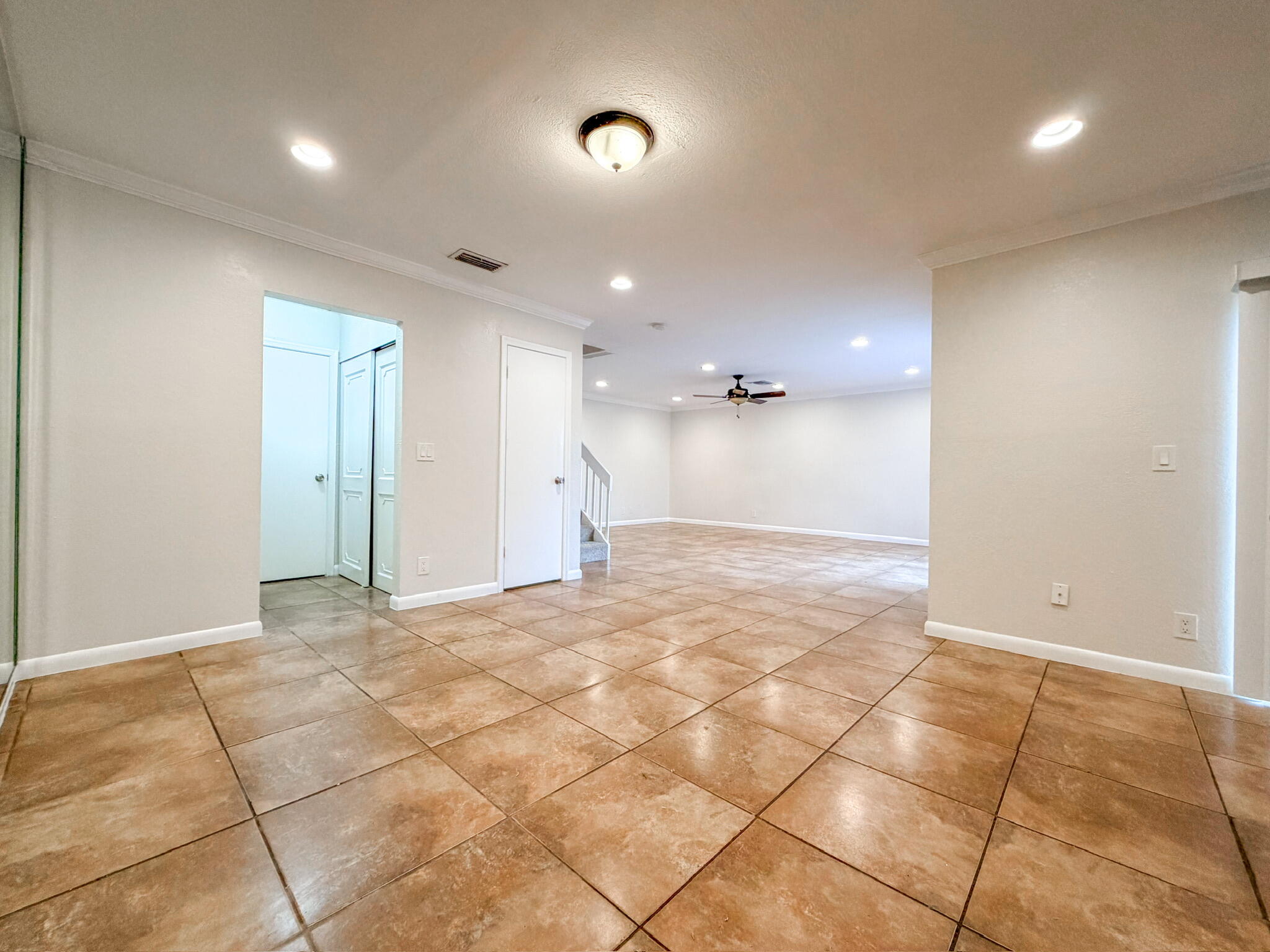 WOODSTOCK TWNHS - Residential Lease