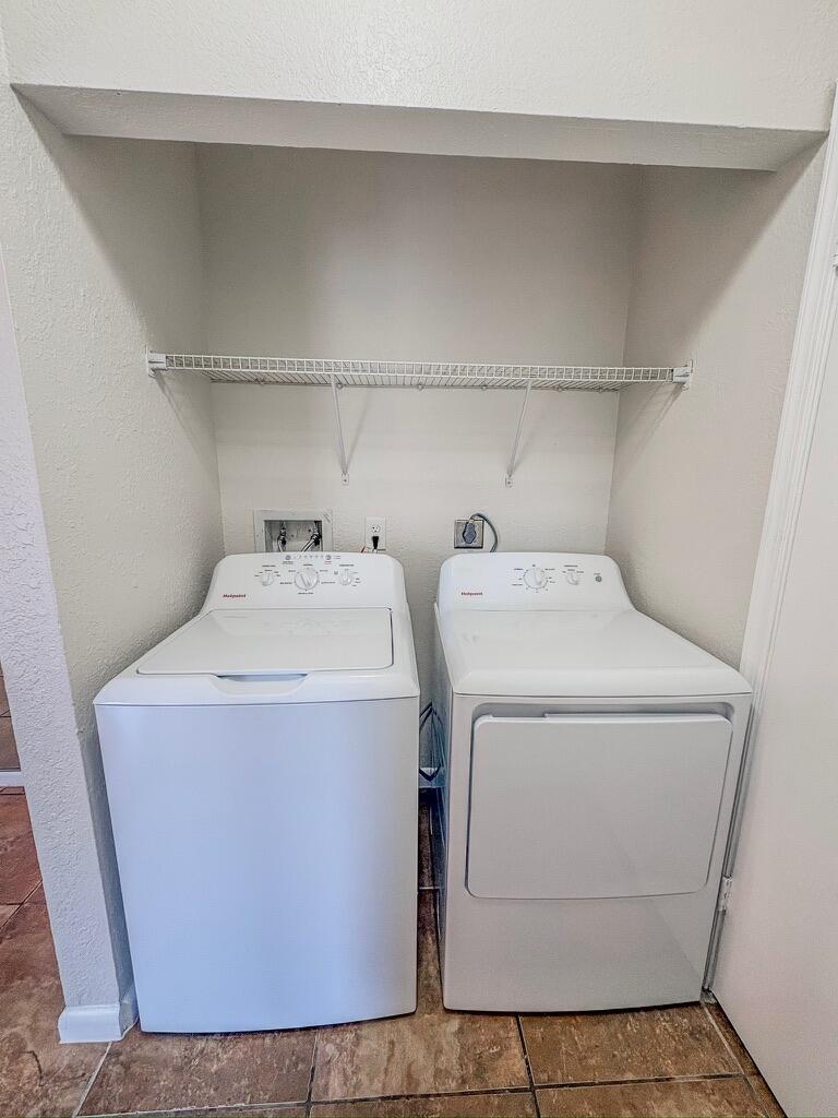 WOODSTOCK TWNHS - Residential Lease