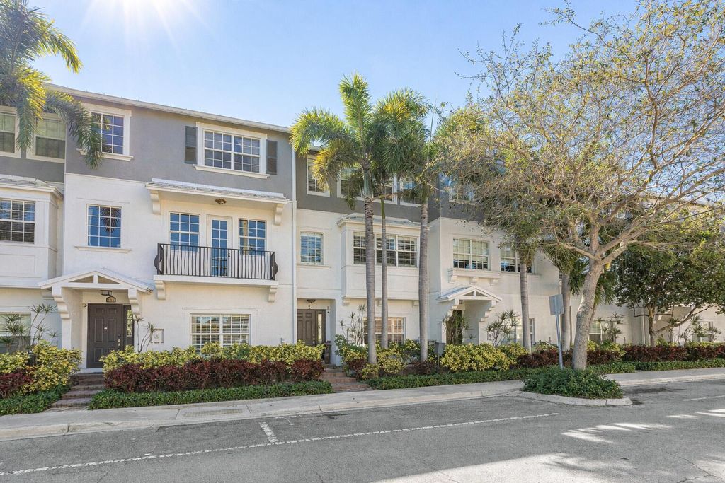 Photo of 290 NE 5th Avenue #6, Delray Beach, FL 33483 (MLS # R11164188)