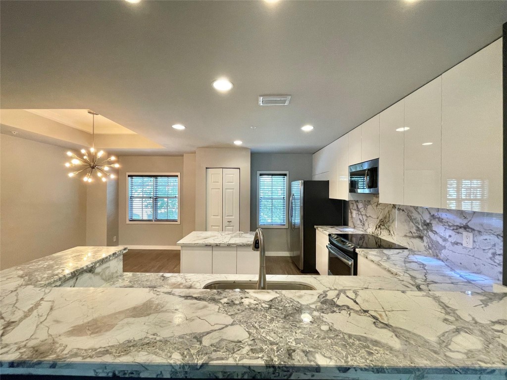 621 SW 1st Avenue 621