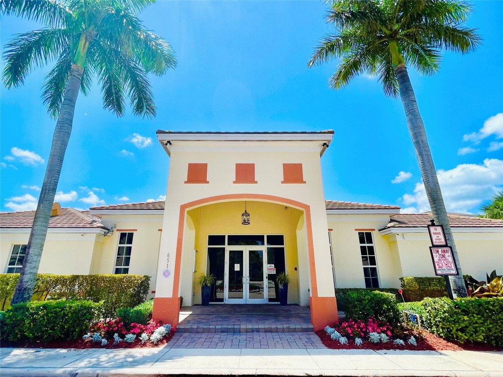 ORCHID GROVE - Residential