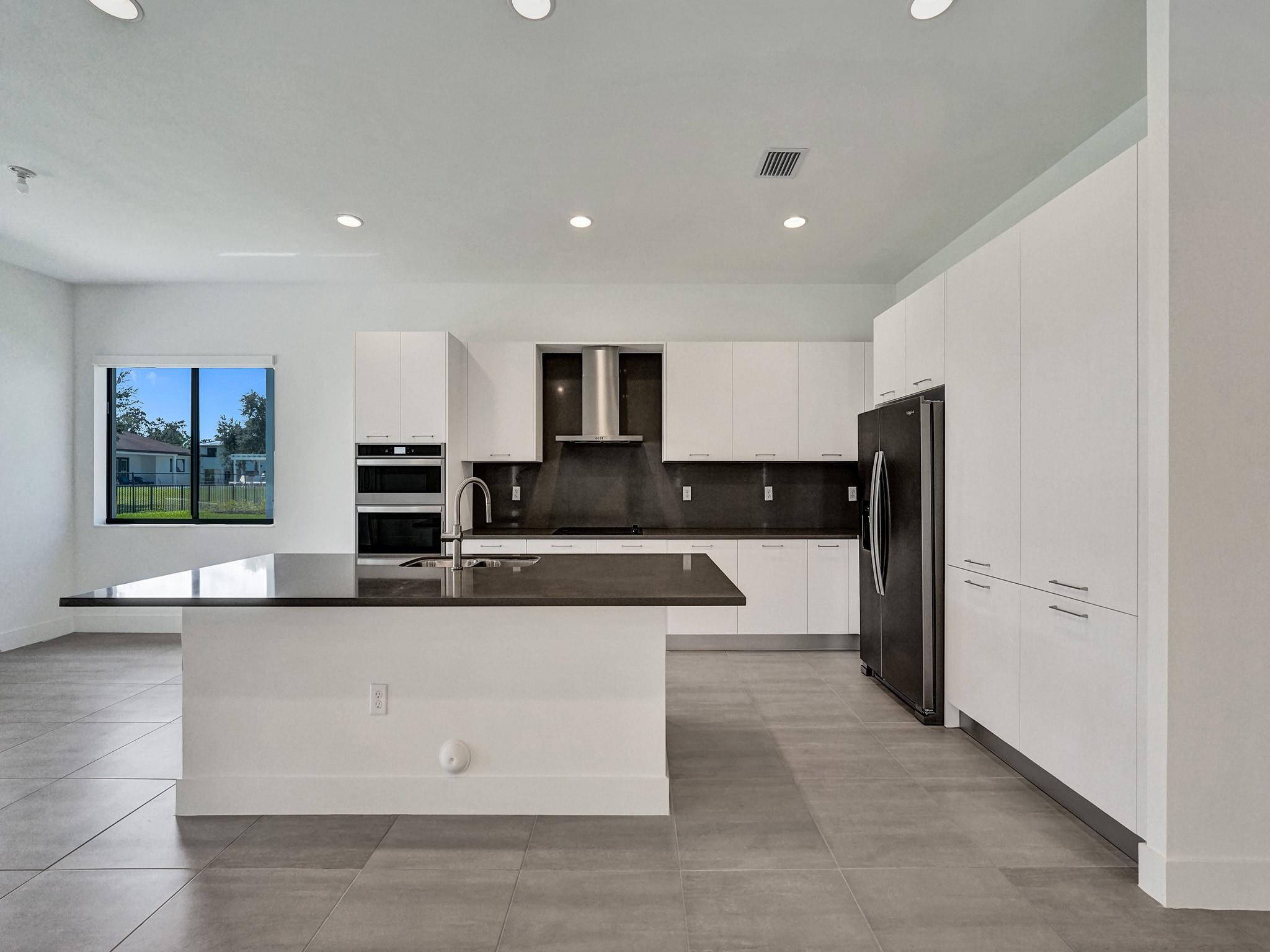 5736 SW 104th Terrace