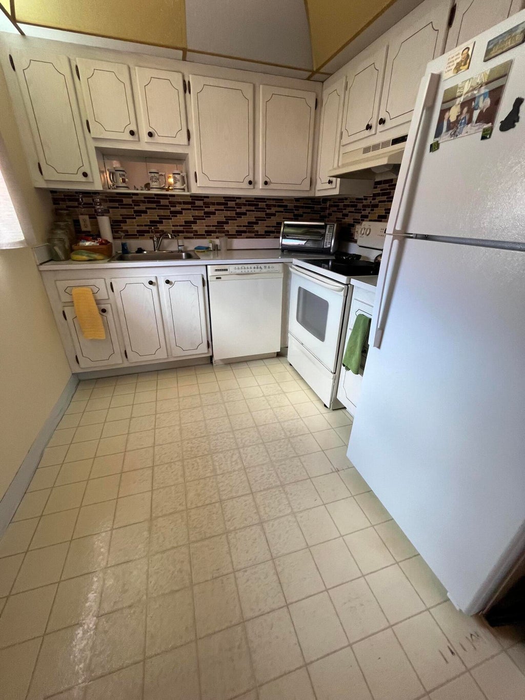 Photo of 41 Saxony 'A', Delray Beach, FL 33446 (MLS # R10990336)