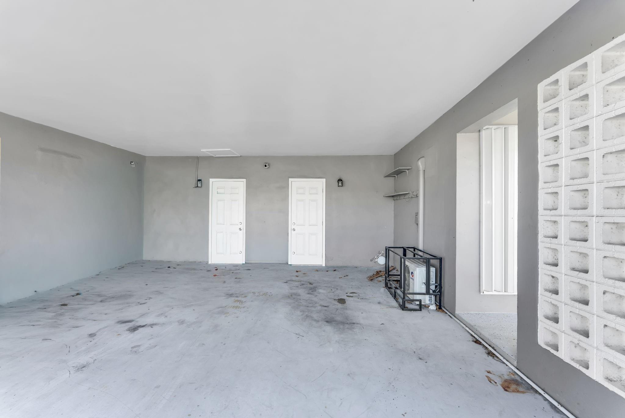 Hollywood Little Ranches - Residential Lease