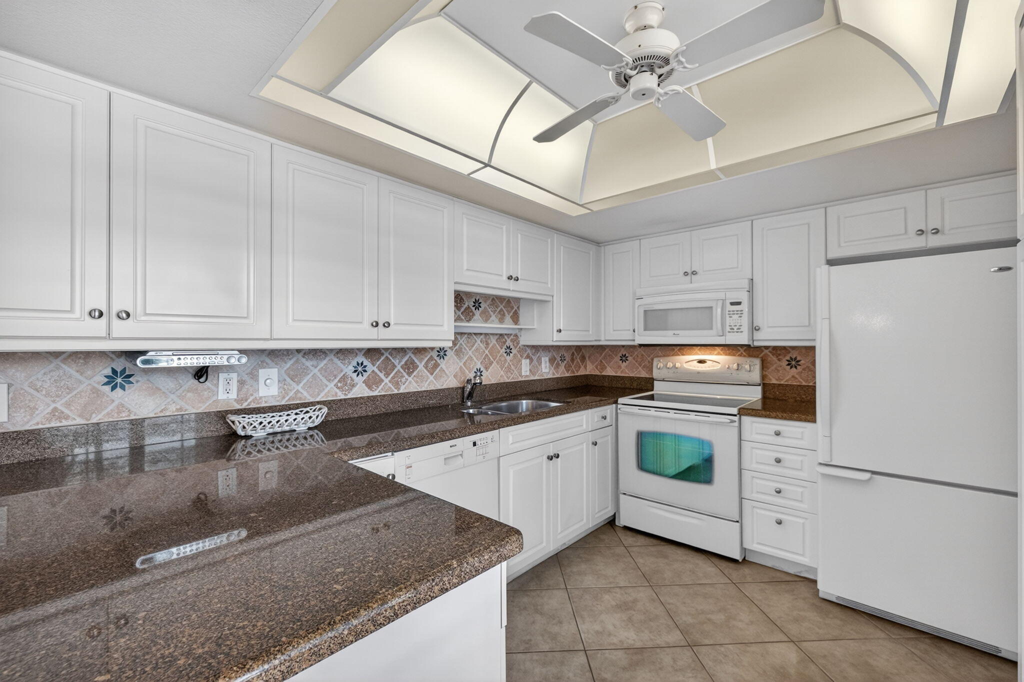 OCEAN VILLAGE - Residential